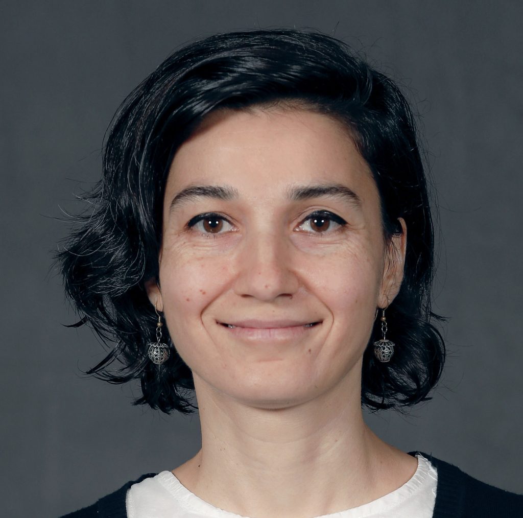 Seçil Binboğa Headshot